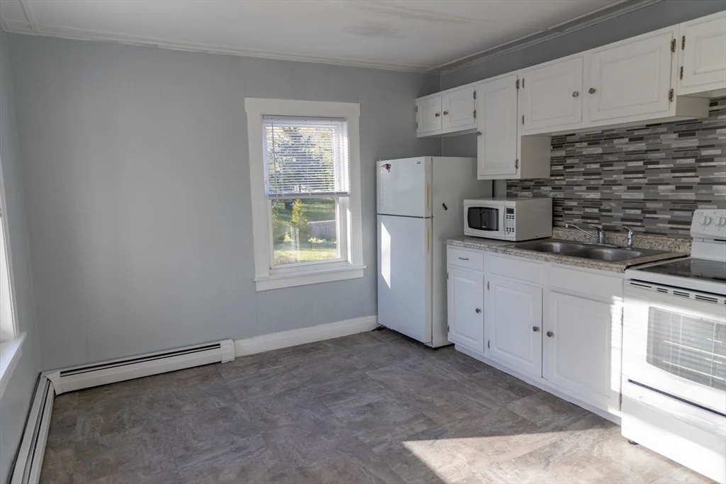 2 bed, 1 bath apartment for rent at 57 Hight St Unit 2, Milford — photo 3 of 23