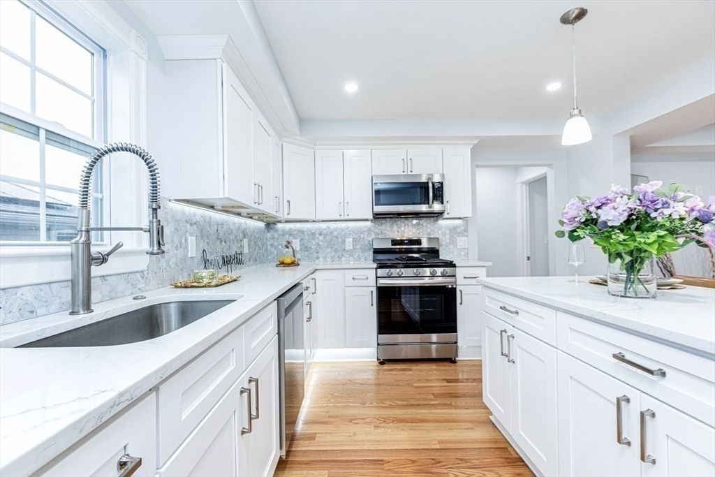 6 bed, 2.5 bath apartment for rent at 57 Howard St Unit 1, Revere — photo 4 of 22