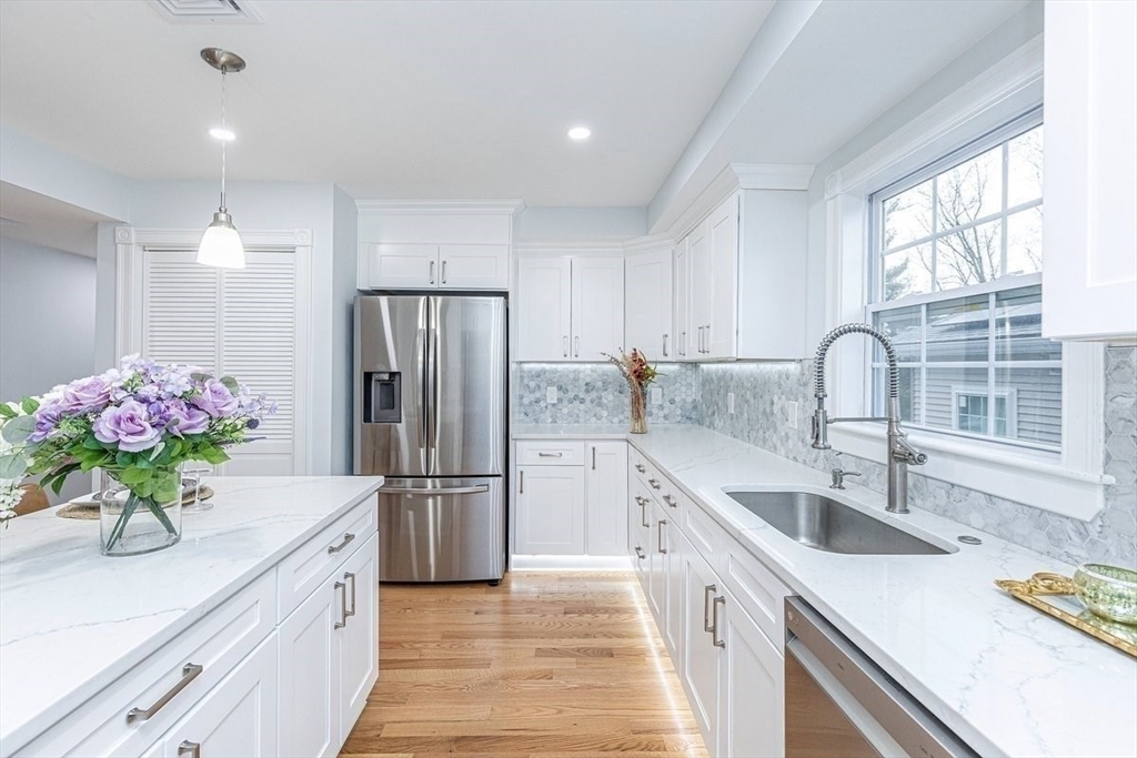 6 bed, 2.5 bath apartment for rent at 57 Howard St Unit 1, Revere — photo 3 of 22