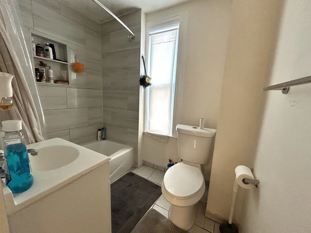 3 bed, 1 bath apartment for rent at 57 Judson St Unit 2, Malden — photo 2 of 5
