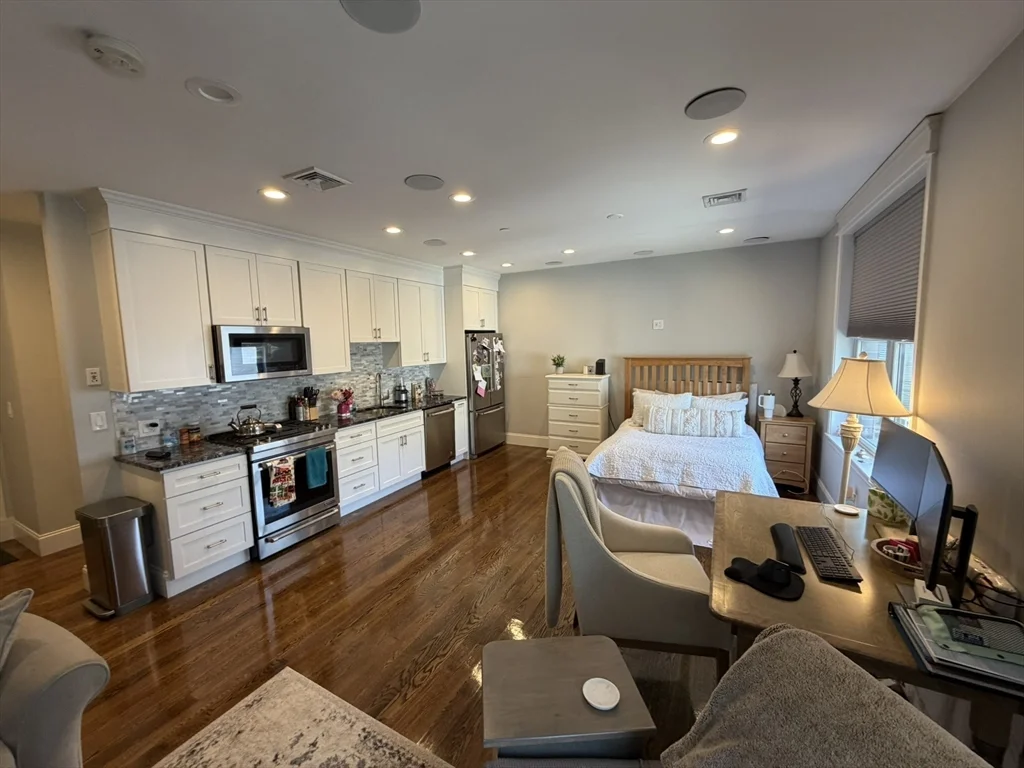 Studio bed, 1 bath apartment for rent at 57 L St Unit 2, South Boston — photo 8 of 12