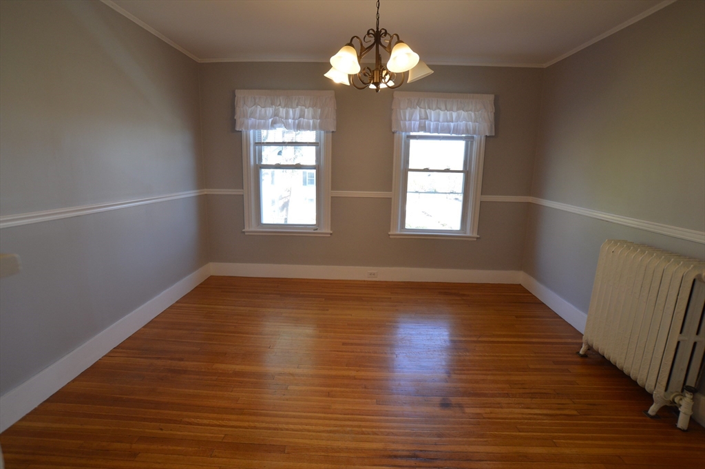 3 bed, 1 bath apartment for rent at 57 Lindall St Unit 2, Danvers — photo 4 of 10