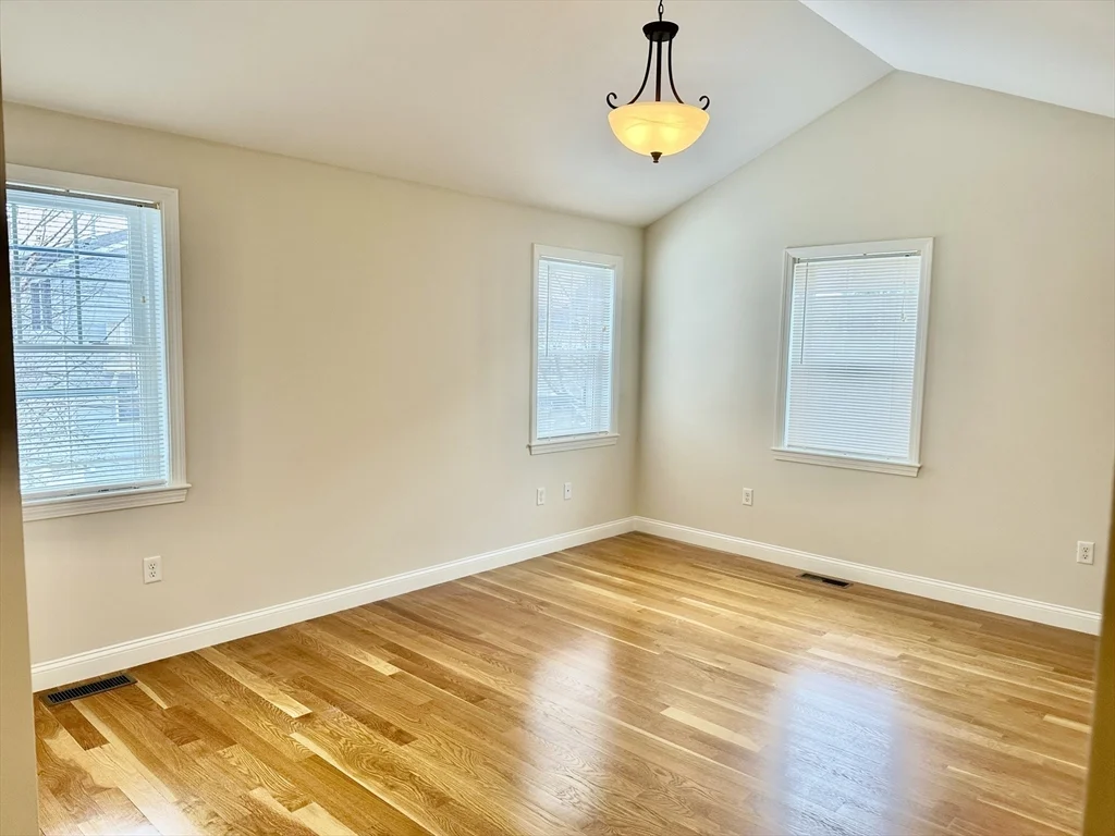 3 bed, 2 bath apartment for rent at 57 Lowell Unit 57, Watertown — photo 9 of 10