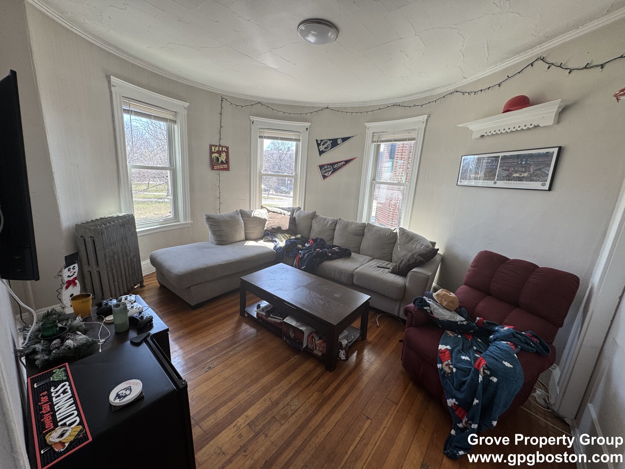 4 bed, 1 bath apartment for rent at 57 M St Unit 3, South Boston — photo 7 of 8