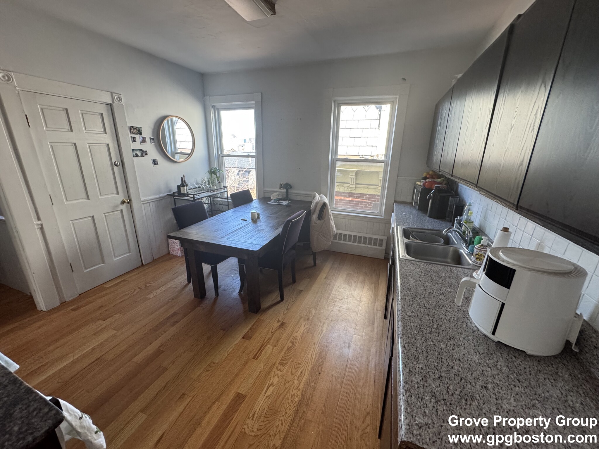 4 bed, 1 bath apartment for rent at 57 M St Unit 3, South Boston — photo 5 of 8