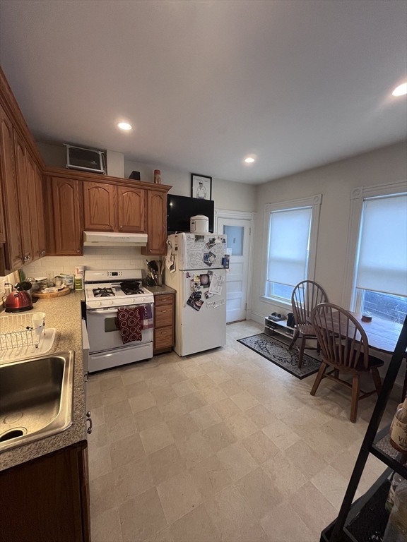 2 bed, 1 bath apartment for rent at 57 Main Unit -, Somerville — photo 7 of 15