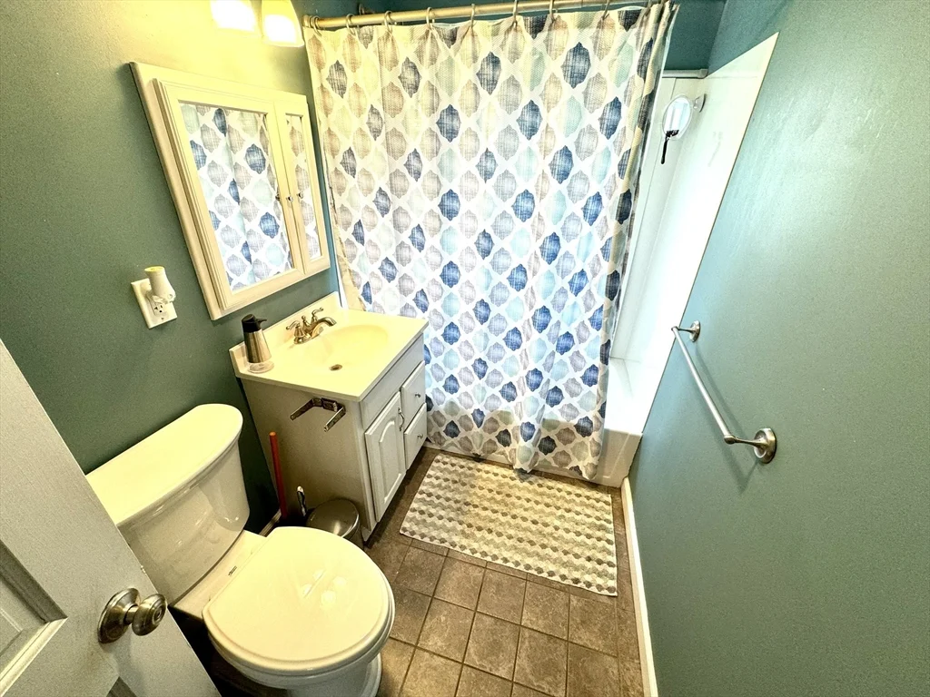 3 bed, 1 bath apartment for rent at 57 Marietta Ave Unit 2, East Braintree — photo 10 of 22