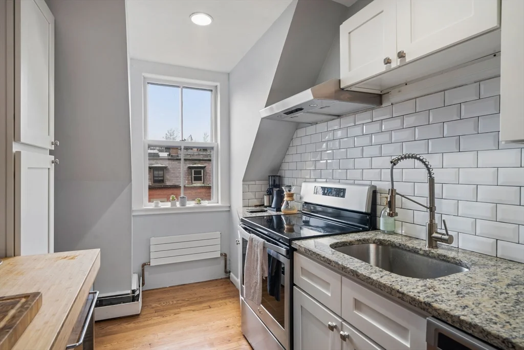 2 bed, 1 bath apartment for rent at 57 Marlborough Unit 6, Back Bay — photo 5 of 16