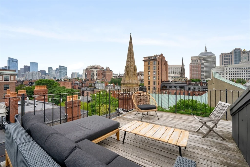 2 bed, 1 bath apartment for rent at 57 Marlborough Unit 6, Back Bay