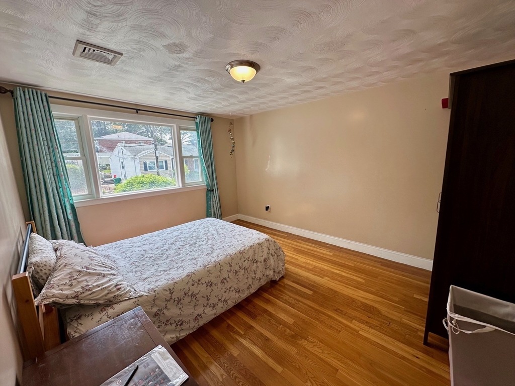 4 bed, 3 bath apartment for rent at 57 Maurice St Unit 0, Medford — photo 12 of 27
