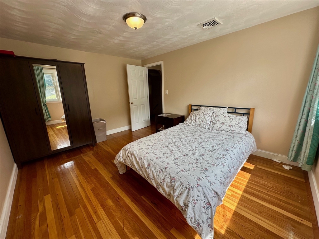 4 bed, 3 bath apartment for rent at 57 Maurice St Unit 0, Medford — photo 13 of 27