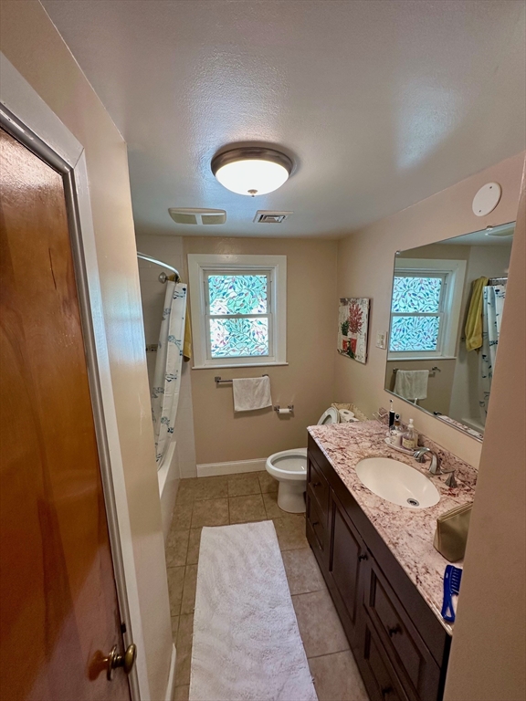 4 bed, 3 bath apartment for rent at 57 Maurice St Unit 0, Medford — photo 10 of 27