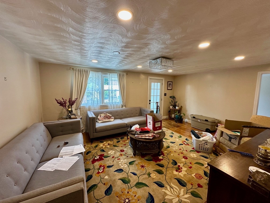 4 bed, 3 bath apartment for rent at 57 Maurice St Unit 0, Medford — photo 4 of 27