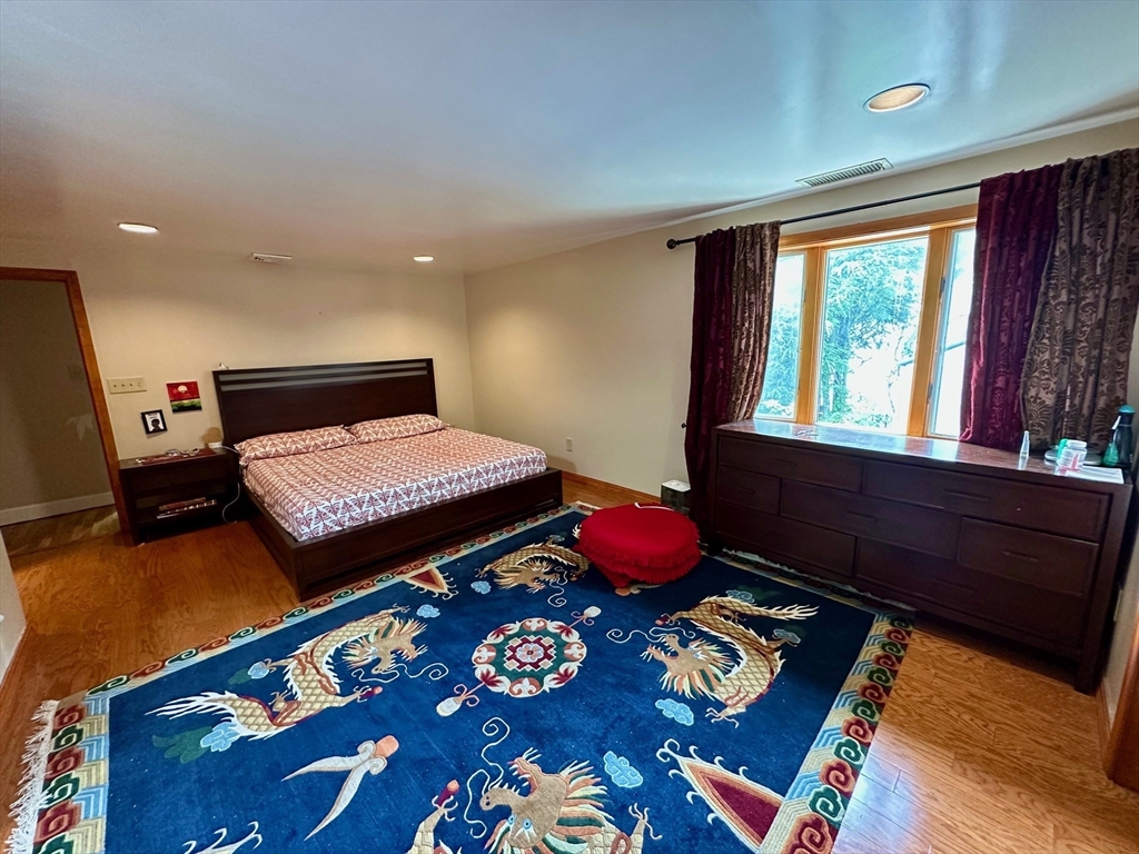 4 bed, 3 bath apartment for rent at 57 Maurice St Unit 0, Medford — photo 6 of 27