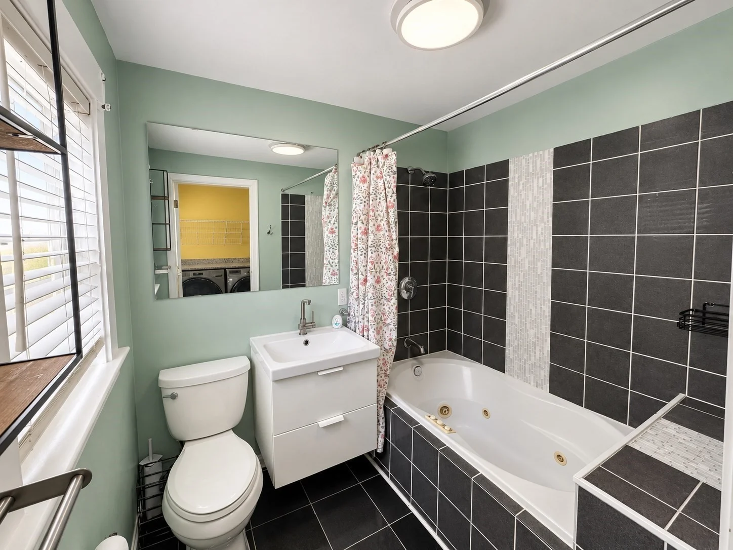 2 bed, 1 bath apartment for rent at 57 Melvin Unit 1, Wakefield — photo 11 of 13