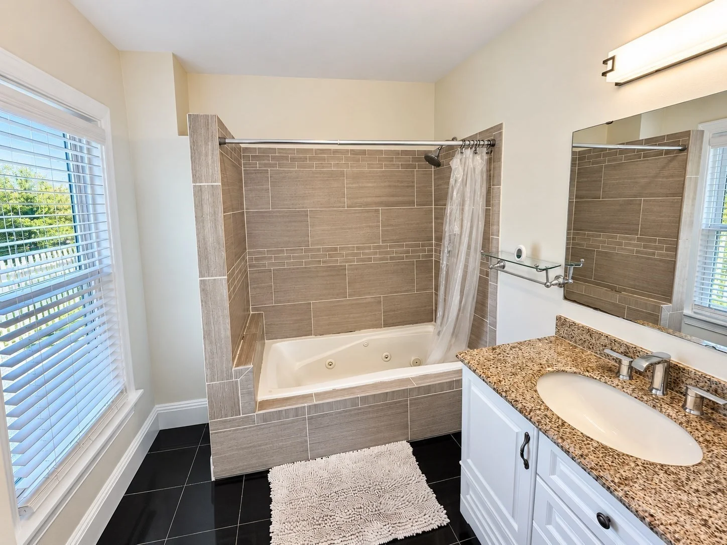 4 bed, 2 bath apartment for rent at 57 Melvin Unit 2, Wakefield — photo 8 of 19