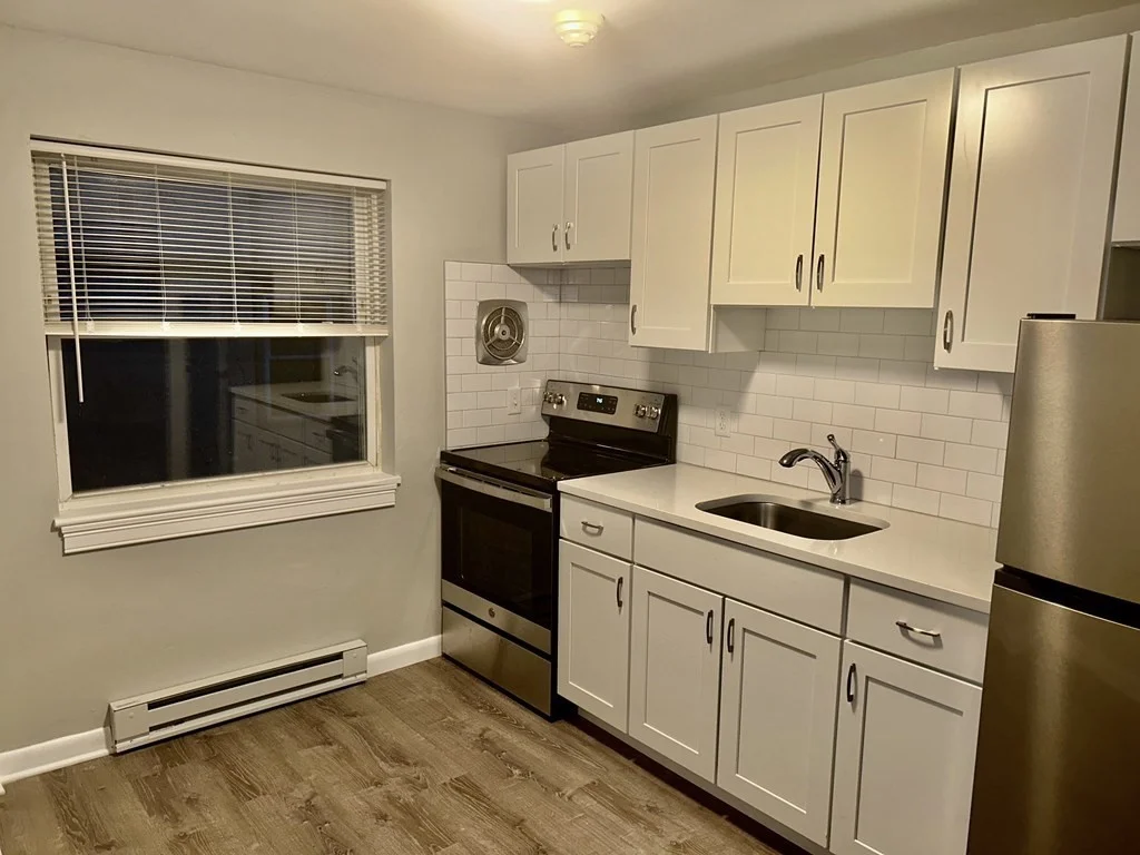 2 bed, 1 bath apartment for rent at 57 Newbury Ave Unit 2, Quincy — photo 2 of 14