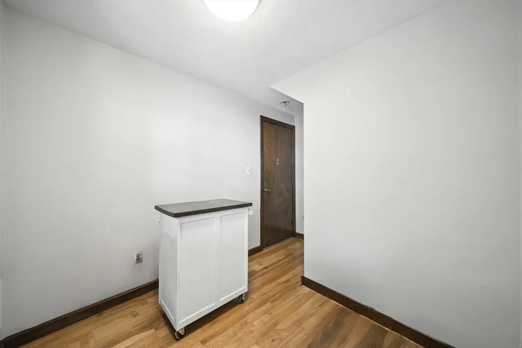 3 bed, 1 bath apartment for rent at 57 Newbury St Unit 1, Teele Square — photo 17 of 28