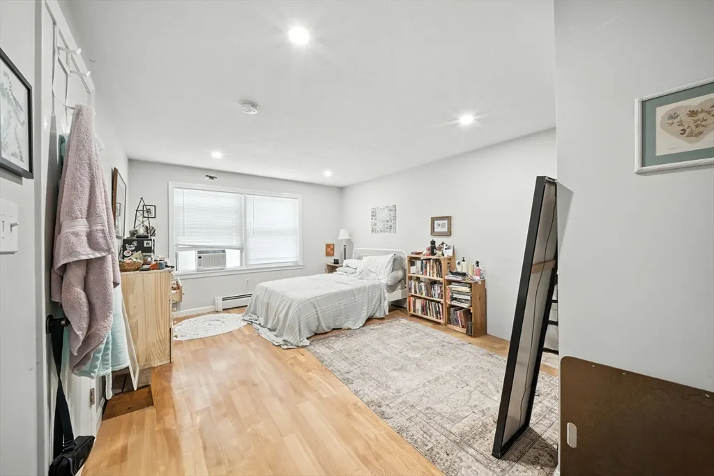 3 bed, 1 bath apartment for rent at 57 Newbury St Unit 1, Teele Square — photo 11 of 28