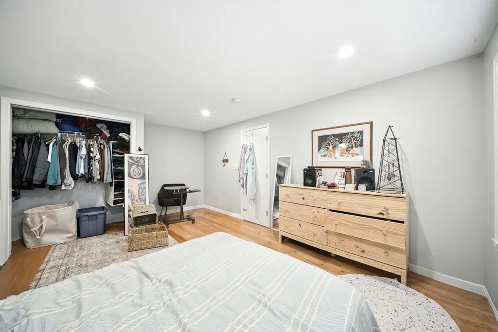 3 bed, 1 bath apartment for rent at 57 Newbury St Unit 1, Teele Square — photo 12 of 28