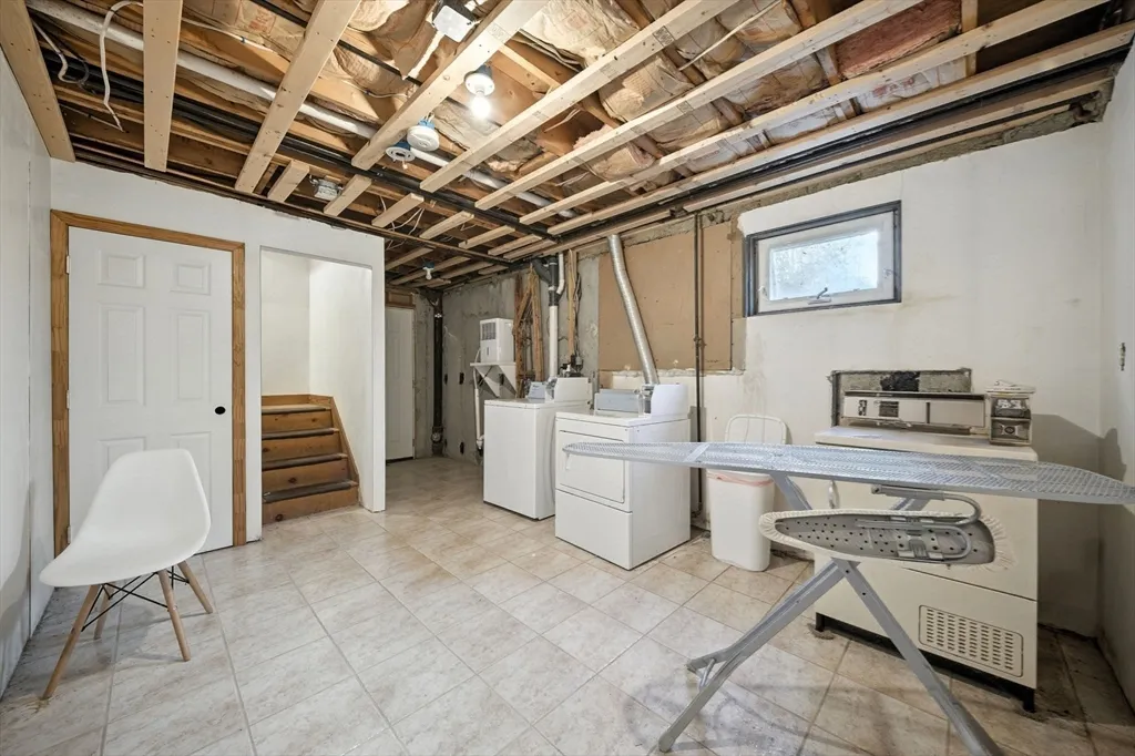3 bed, 1 bath apartment for rent at 57 Newbury St Unit 1, Teele Square — photo 21 of 28