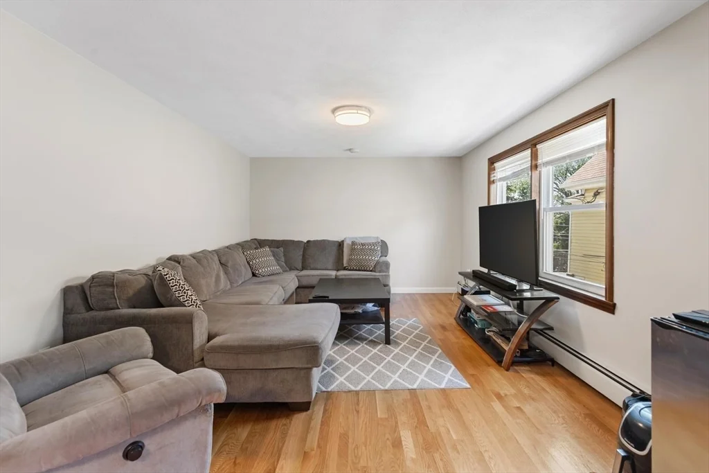 3 bed, 1 bath apartment for rent at 57 Newbury St Unit 2, Teele Square — photo 5 of 18
