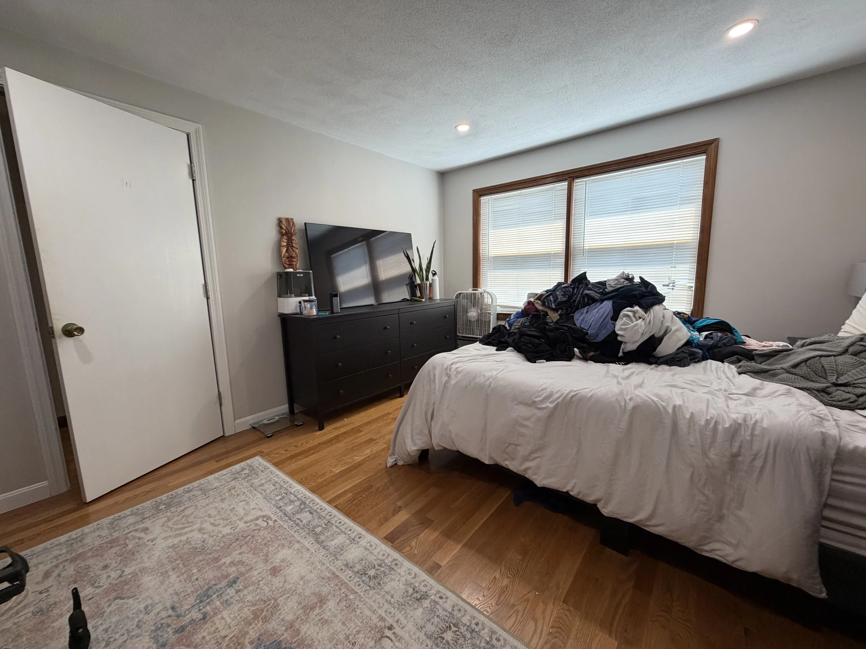 3 bed, 1 bath apartment for rent at 57 Newbury St Unit 2, Teele Square — photo 13 of 21