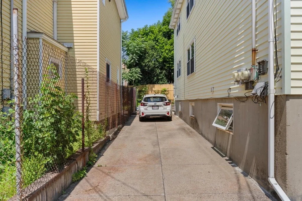 3 bed, 1 bath apartment for rent at 57 Newbury St Unit 2, Teele Square — photo 17 of 18