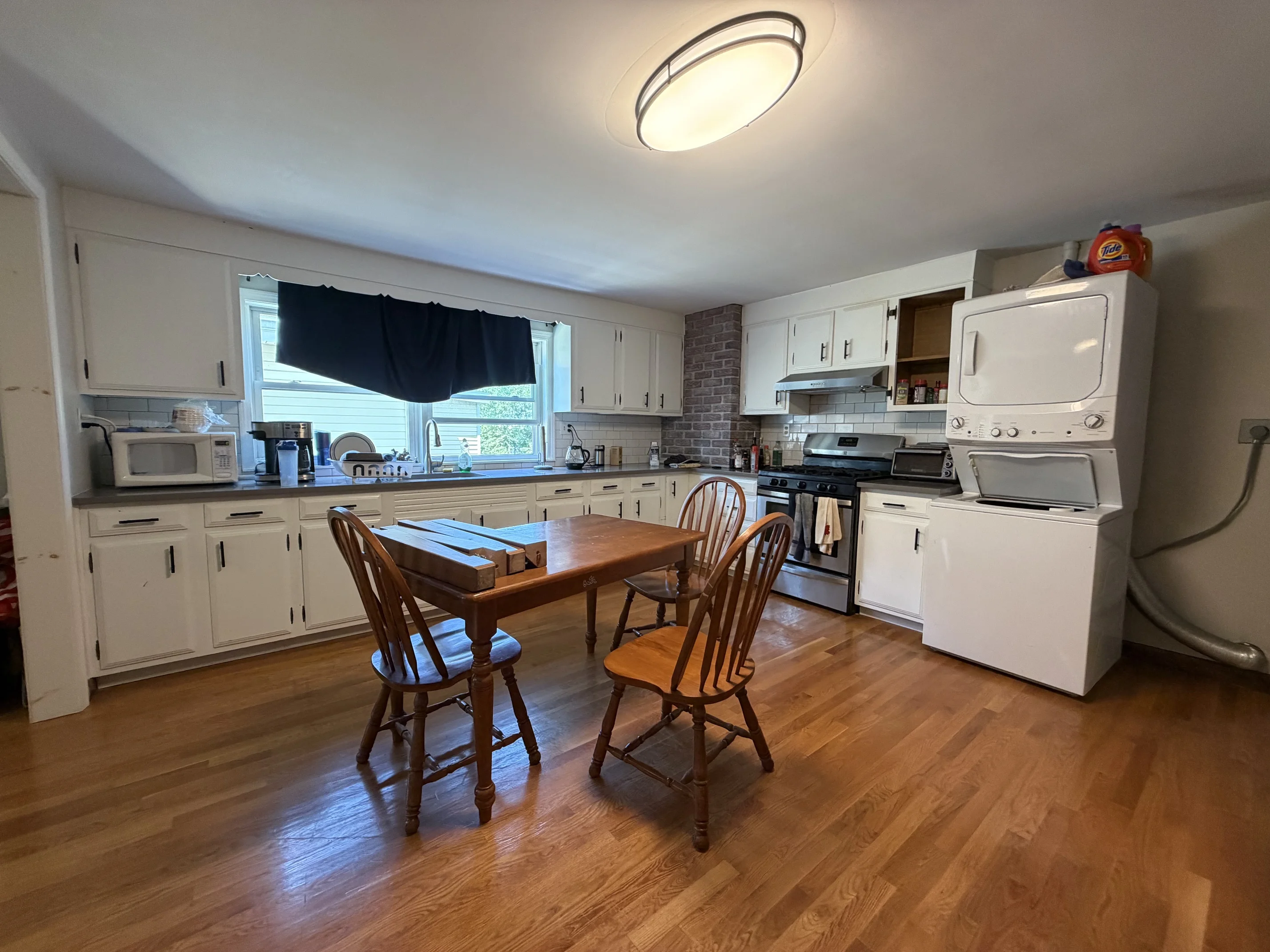 3 bed, 1 bath apartment for rent at 57 Newbury St Unit 2, Teele Square — photo 1 of 21