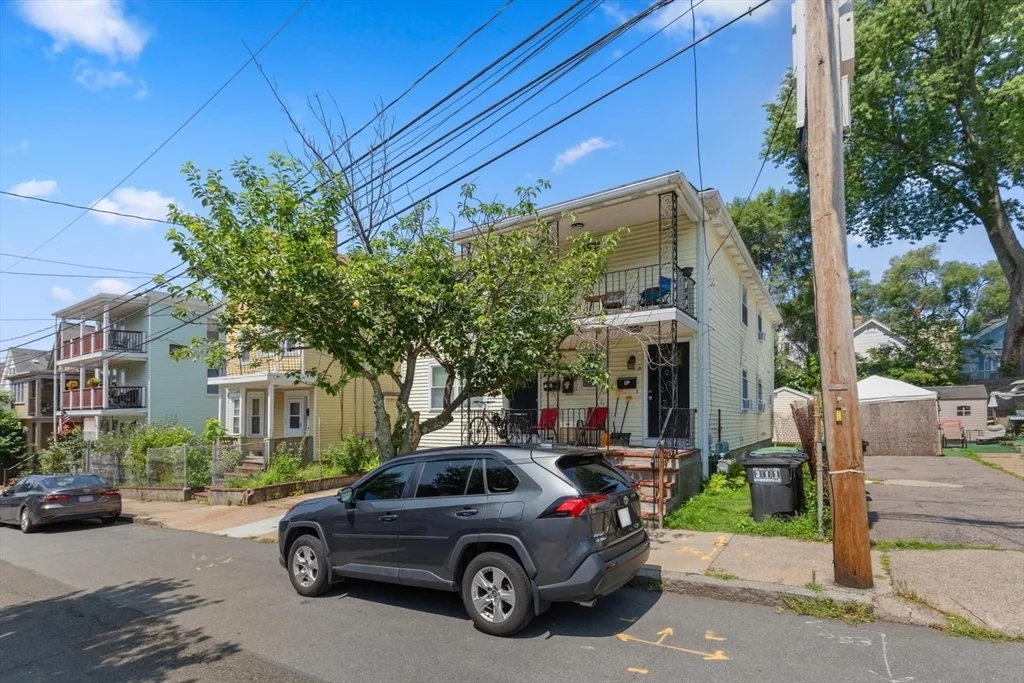 3 bed, 1 bath apartment for rent at 57 Newbury St Unit 2, Teele Square — photo 15 of 18