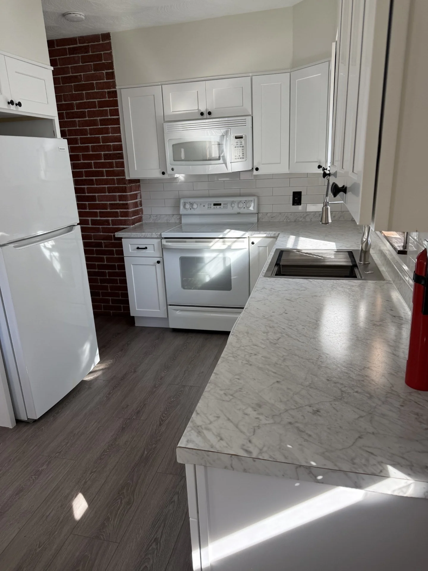 3 bed, 1 bath apartment for rent at 57 North Bayfield Unit 1, Quincy — photo 4 of 17