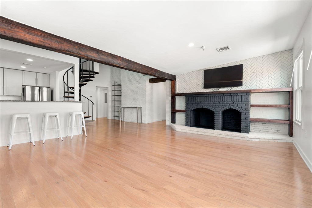 3 bed, 3 bath apartment for rent at 57 North Washington St Unit 5A, North End — photo 2 of 23
