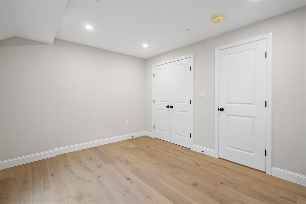 4 bed, 3 bath apartment for rent at 57 Nottinghill Rd Unit 3, Brighton — photo 6 of 7