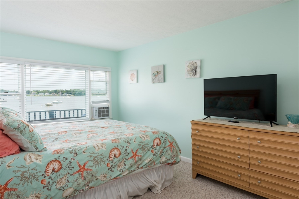 5 bed, 2 bath apartment for rent at 57 Oak St, Wareham — photo 14 of 38
