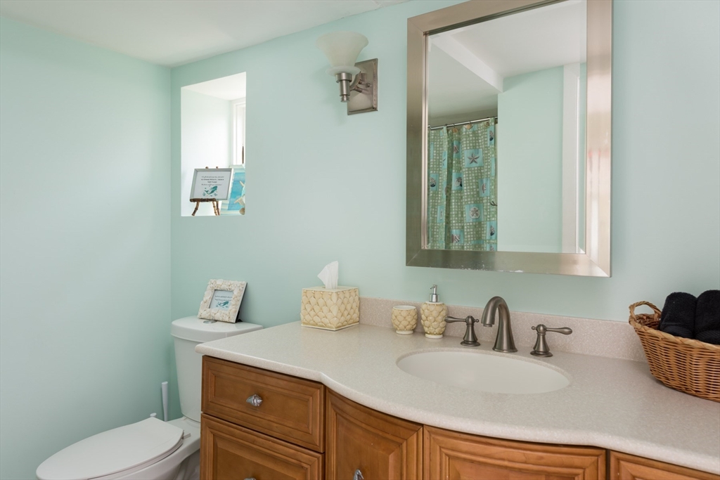 5 bed, 2 bath apartment for rent at 57 Oak St, Wareham — photo 12 of 38