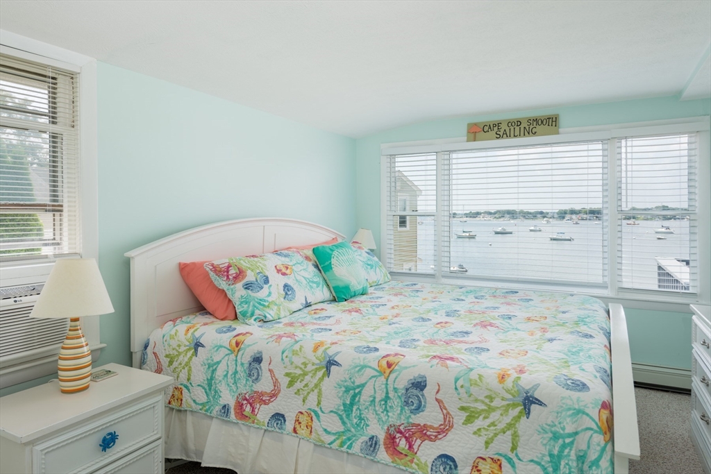 5 bed, 2 bath apartment for rent at 57 Oak St, Wareham — photo 13 of 38