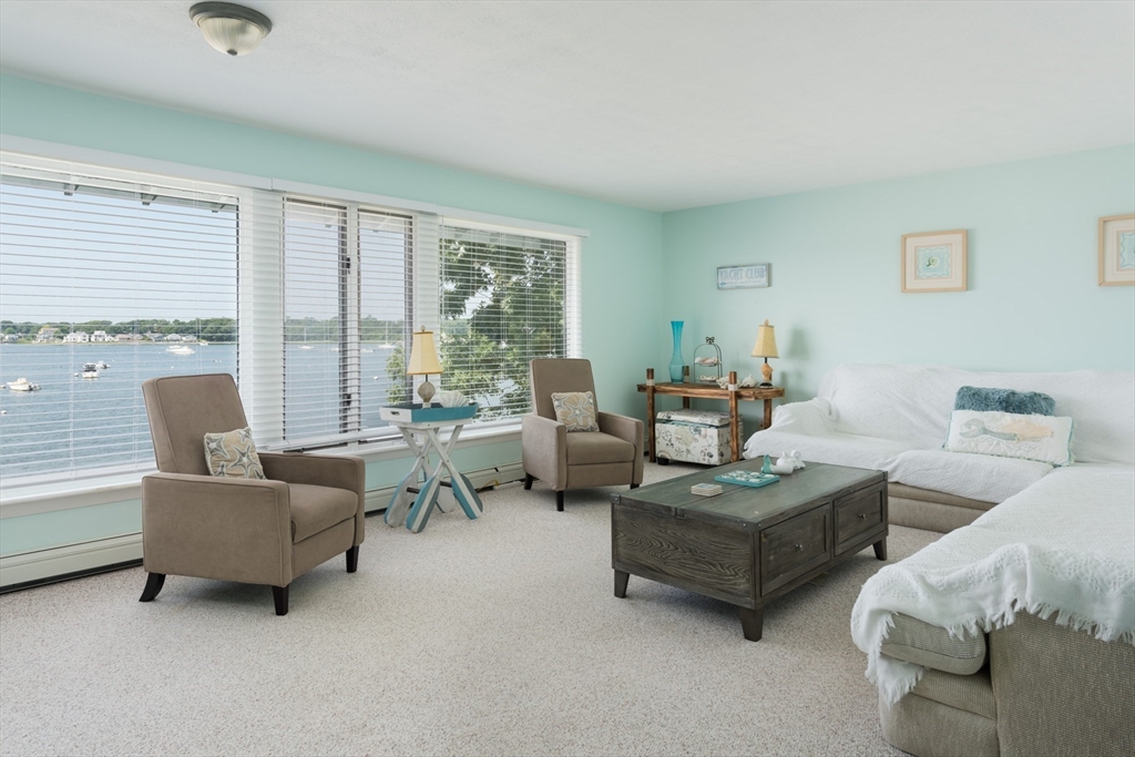 5 bed, 2 bath apartment for rent at 57 Oak St, Wareham — photo 4 of 38