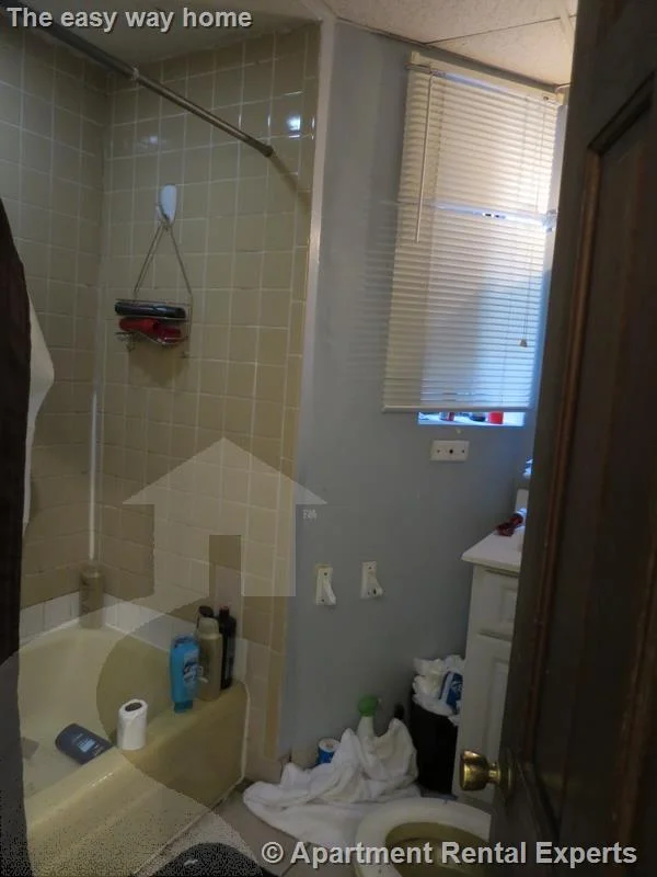 3 bed, 2 bath apartment for rent at 57 Old Rutherford Ave Unit 1, Charlestown — photo 4 of 5