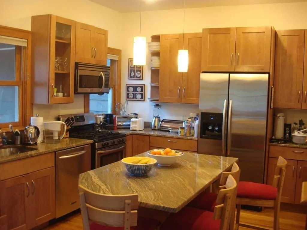 3.5 bed, 2.5 bath apartment for rent at 57 Pleasant St Unit 1, Newton Centre — photo 2 of 16
