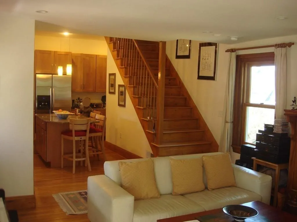 3.5 bed, 2.5 bath apartment for rent at 57 Pleasant St Unit 1, Newton Centre — photo 4 of 16