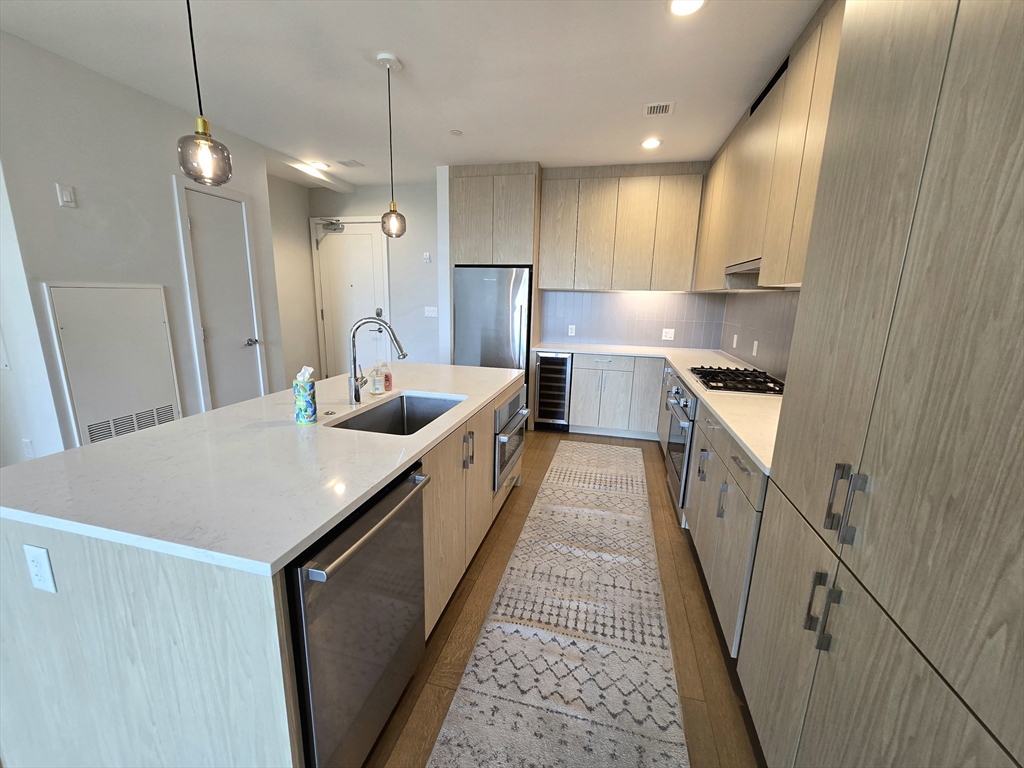 2 bed, 2 bath apartment for rent at 57 Quincy Shore Dr Unit 408, Quincy — photo 15 of 34