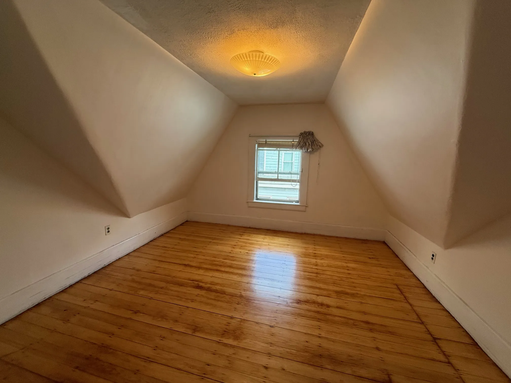 4 bed, 1 bath apartment for rent at 57 Rindge Ave Unit 4bd, North Cambridge — photo 20 of 25