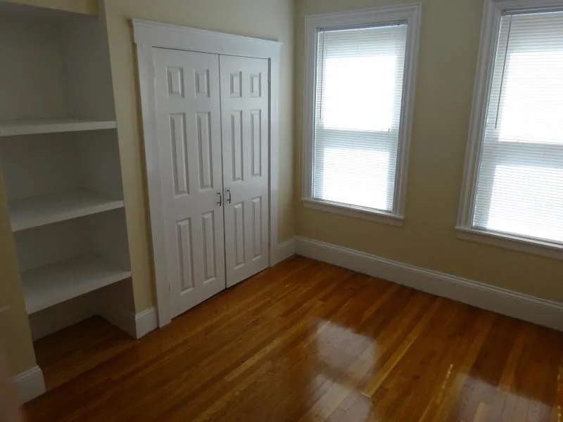 4 bed, 2 bath apartment for rent at 57 Riverdale St Unit 2, Allston — photo 17 of 21