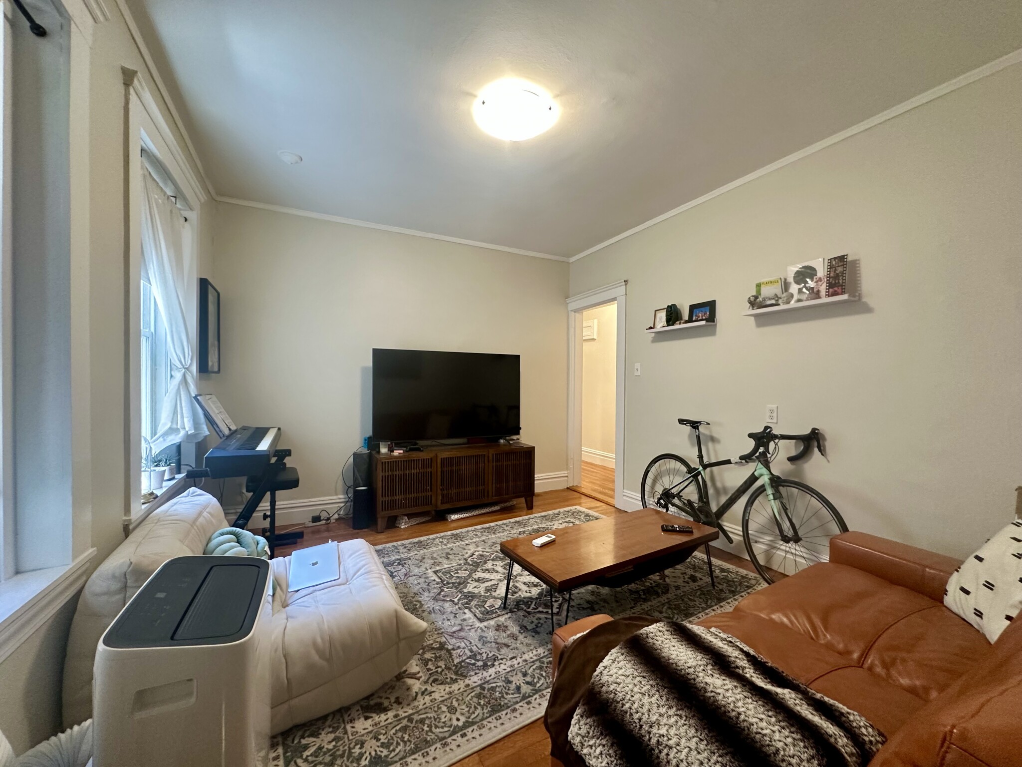 1 bed, 1 bath apartment for rent at 57 Strathmore Rd Unit 4, Brighton — photo 10 of 18