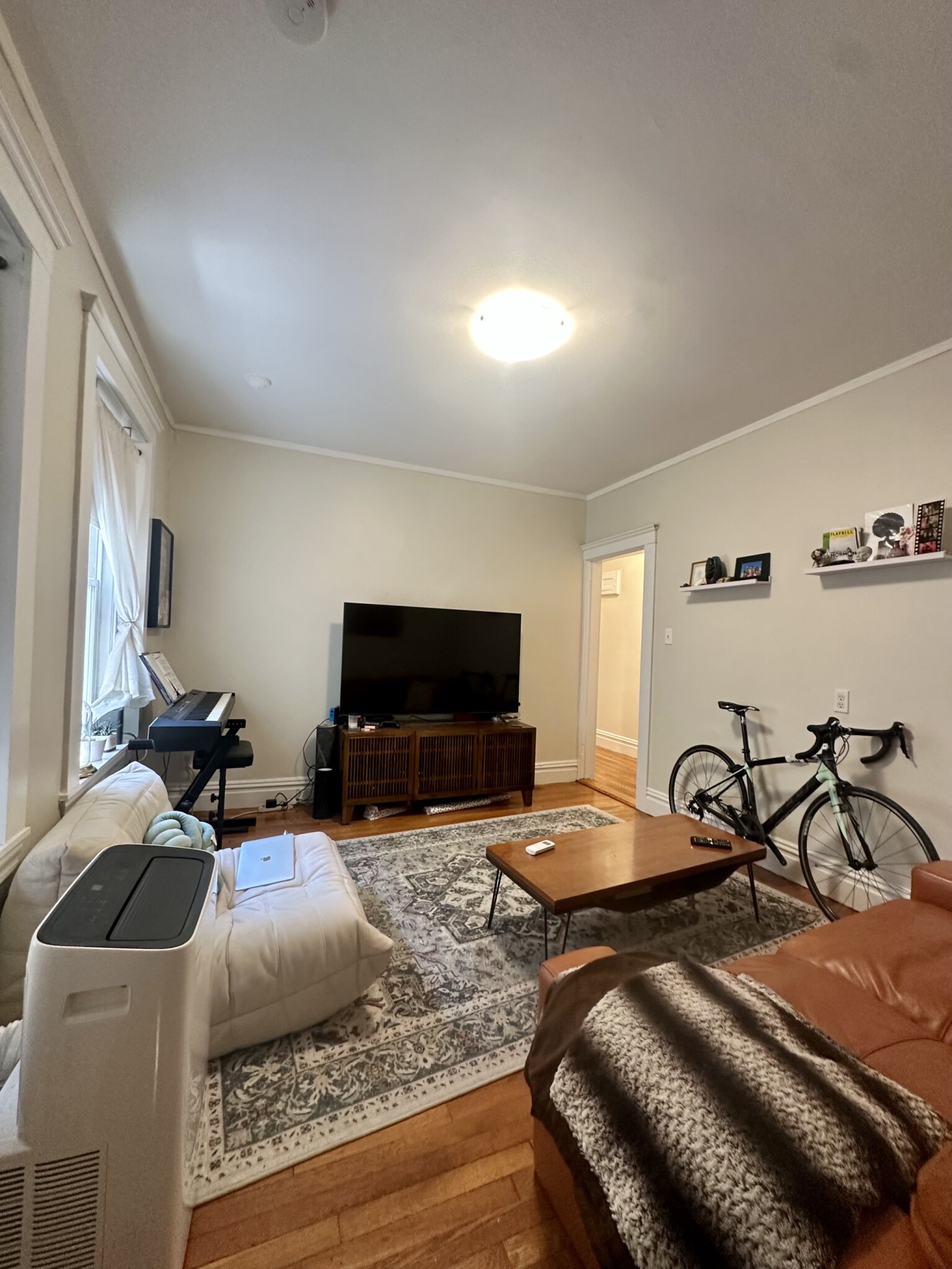 1 bed, 1 bath apartment for rent at 57 Strathmore Rd Unit 4, Brighton — photo 11 of 18