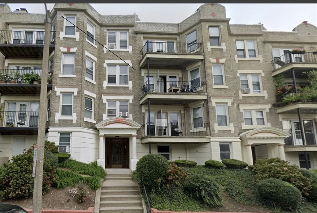 4 bed, 1 bath apartment for rent at 57 Strathmore Unit 6, Brighton — photo 19 of 19