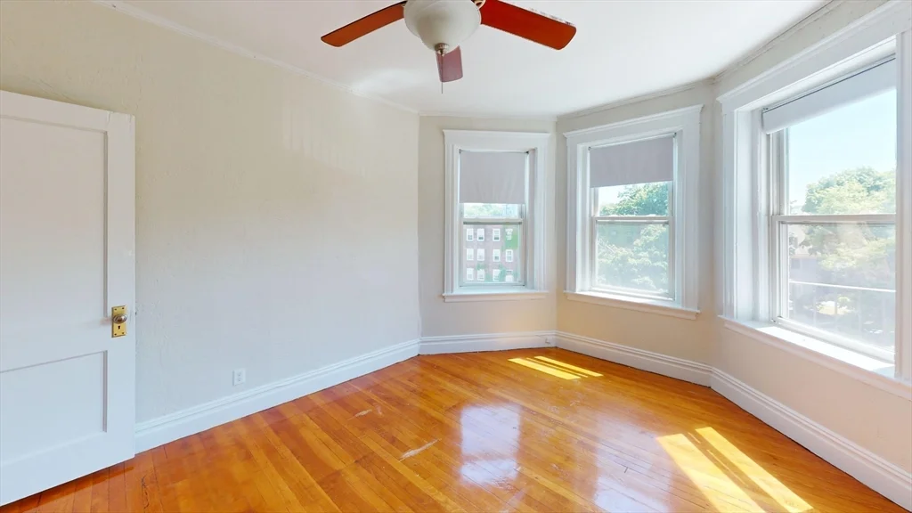 4 bed, 1 bath apartment for rent at 57 Strathmore Unit 6, Brighton — photo 6 of 19