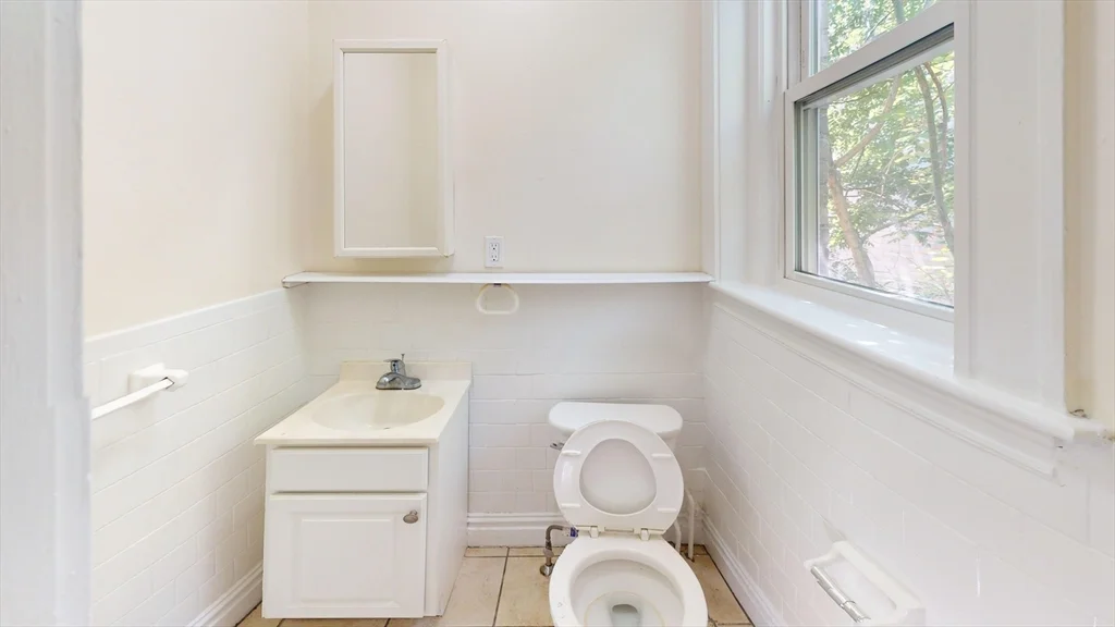 4 bed, 1 bath apartment for rent at 57 Strathmore Unit 6, Brighton — photo 17 of 19