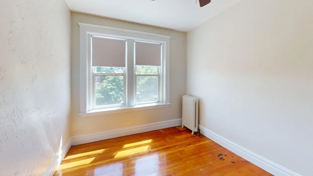 4 bed, 1 bath apartment for rent at 57 Strathmore Unit 6, Brighton — photo 15 of 19