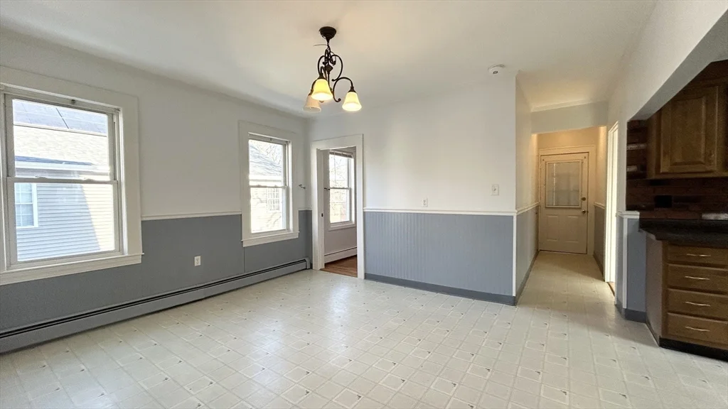 3 bed, 1 bath apartment for rent at 57 Vale St Unit 2, Worcester — photo 11 of 23
